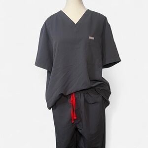 Figs men’s Charcoal Scrub Set with Red Accents Size Large